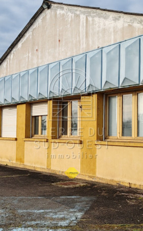 Local industriel  HAGETMAU