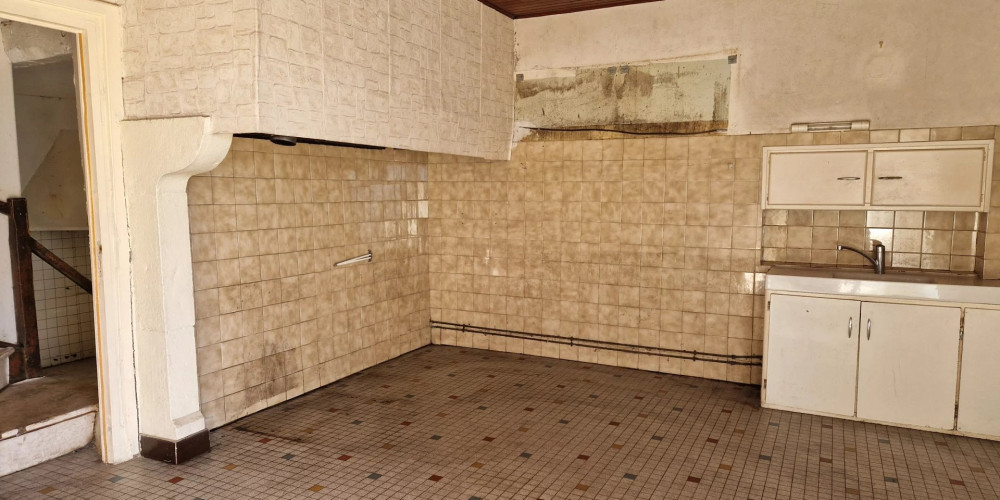 maison à LABATUT (40300)