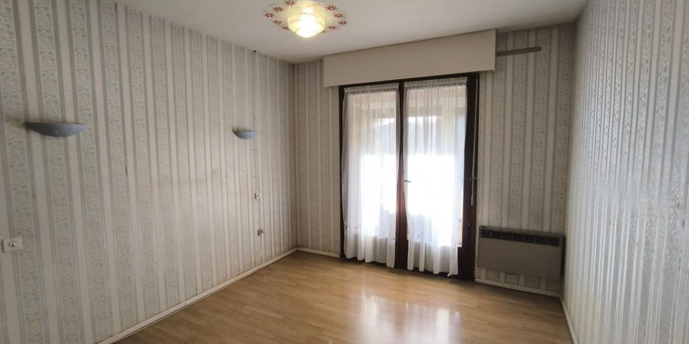 maison à ST PIERRE DU MONT (40280)