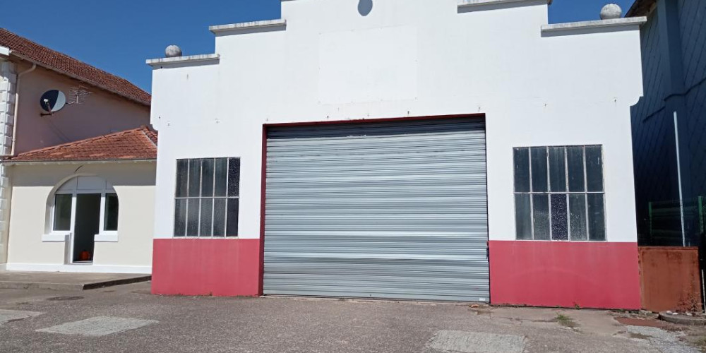 local commercial à MORCENX (40110)