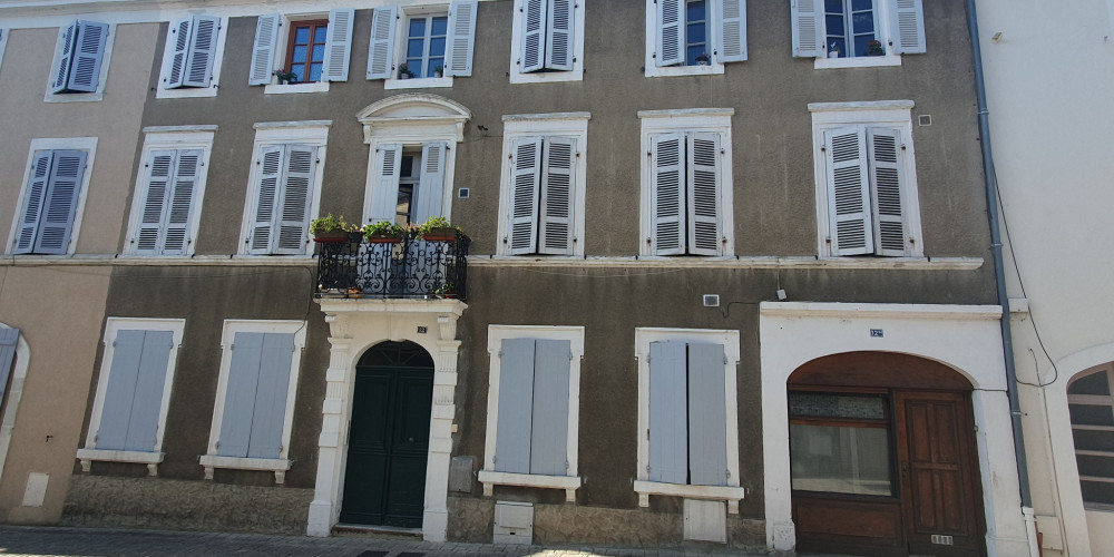 immeuble à ST SEVER (40500)