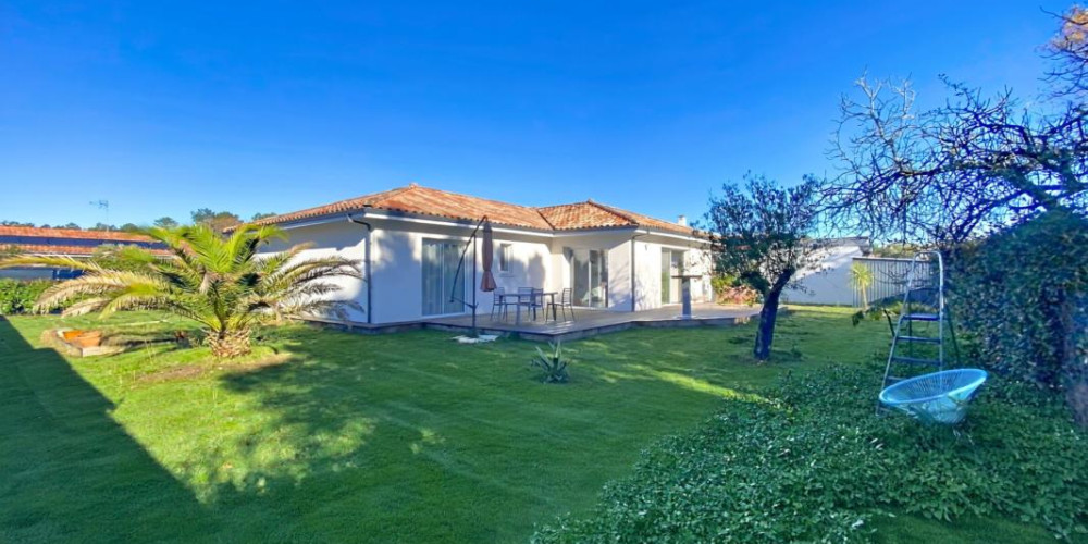 maison à AZUR (40140)