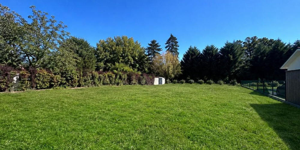 terrain à ST MARTIN DE HINX (40390)