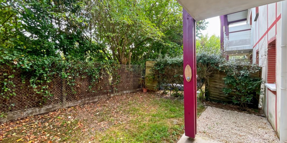 appartement à ST PIERRE DU MONT (40280)