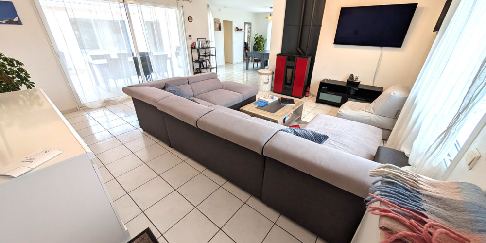 maison à ST PIERRE DU MONT (40280)