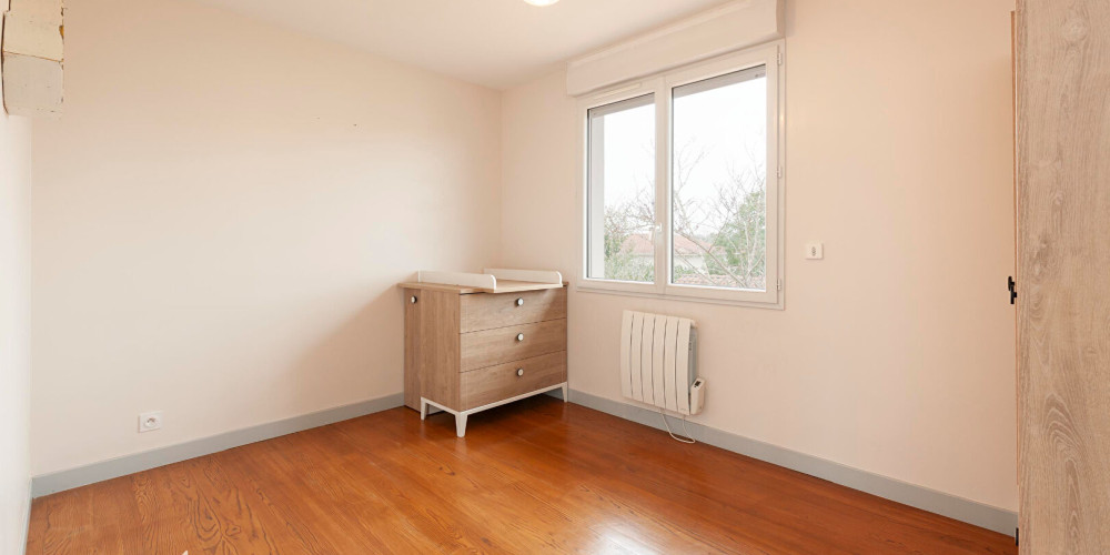 maison à ST PIERRE DU MONT (40280)