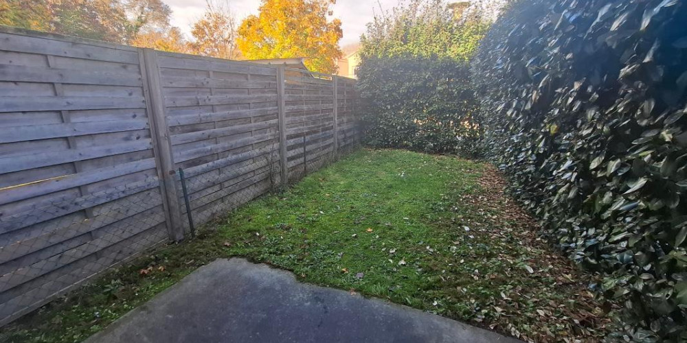 maison à ST PIERRE DU MONT (40280)