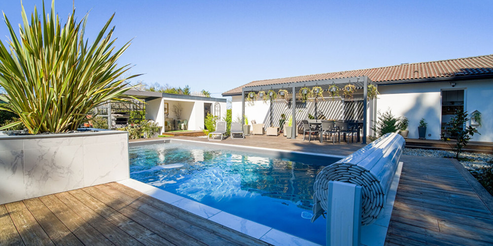 maison à LABOUHEYRE (40210)