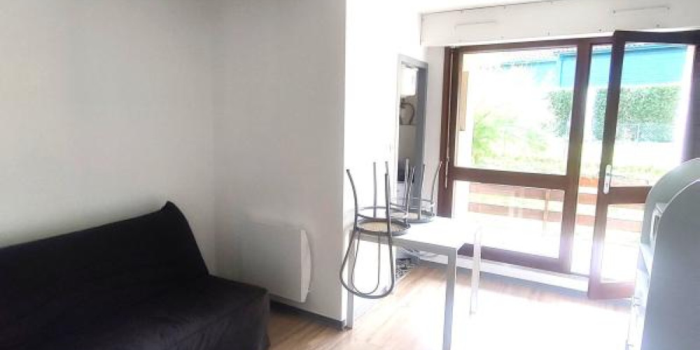 appartement à ST PIERRE DU MONT (40280)