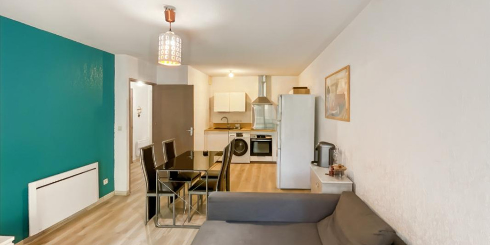 appartement à ST PIERRE DU MONT (40280)