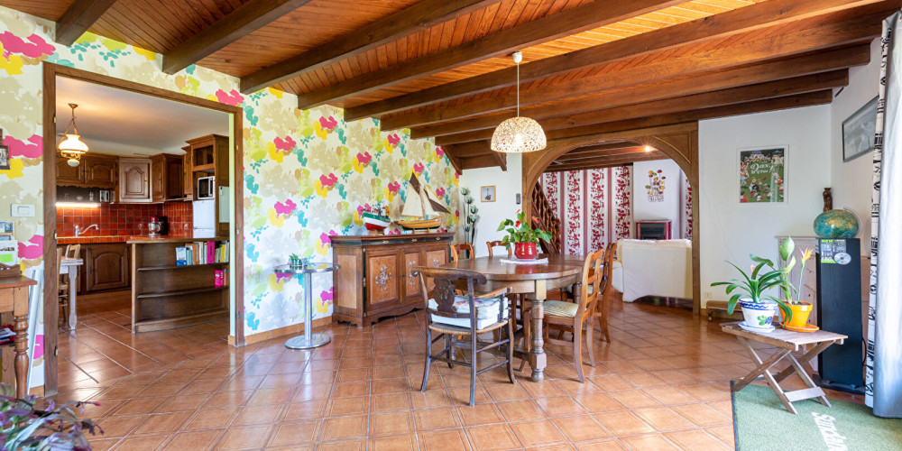 maison à AMOU (40330)