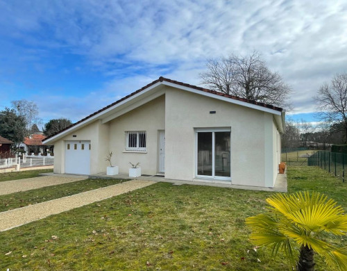 maison  ST PIERRE DU MONT