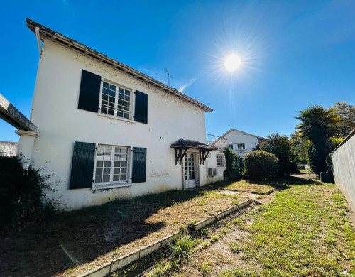 maison  AMOU