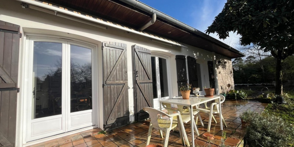 maison à ST PIERRE DU MONT (40280)