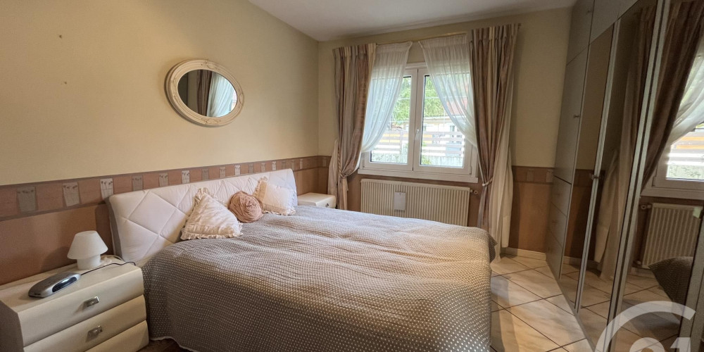 maison à ST PIERRE DU MONT (40280)