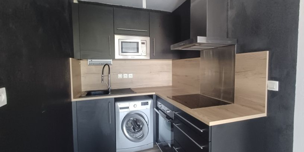 appartement à ST PIERRE DU MONT (40280)