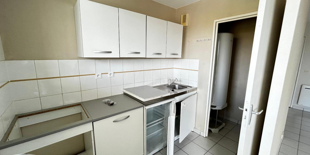 appartement à ST PIERRE DU MONT (40280)
