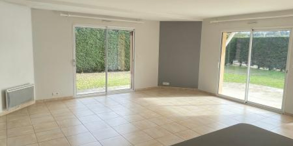 maison à ST PIERRE DU MONT (40280)