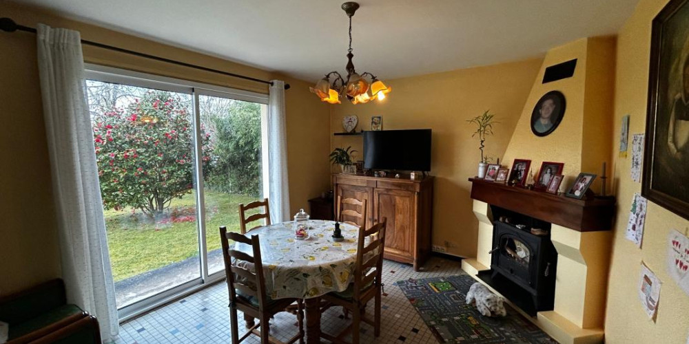 maison à ST PIERRE DU MONT (40280)