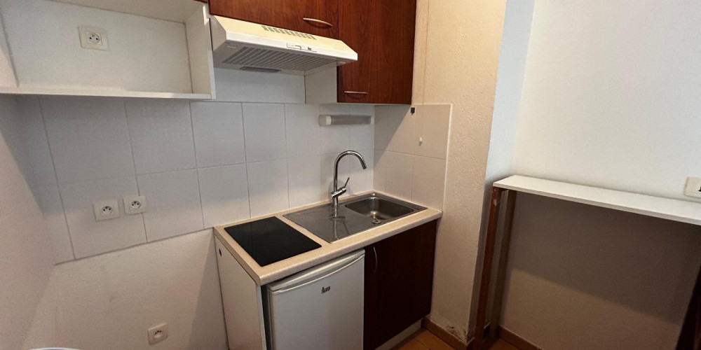 appartement à ST PIERRE DU MONT (40280)
