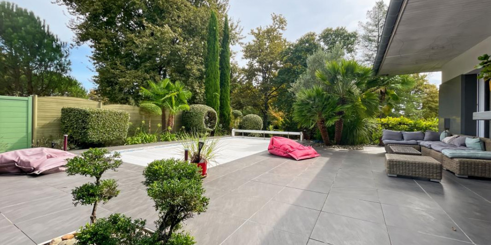 maison à ST PIERRE DU MONT (40280)