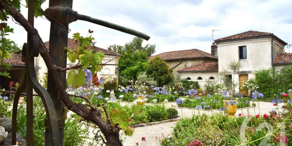 maison à ST SEVER (40500)