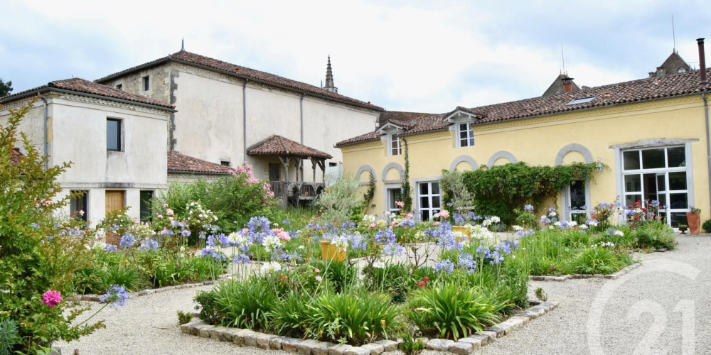 maison à ST SEVER (40500)