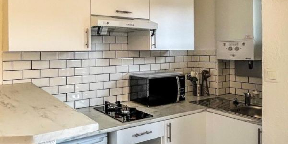 appartement à ST PIERRE DU MONT (40280)