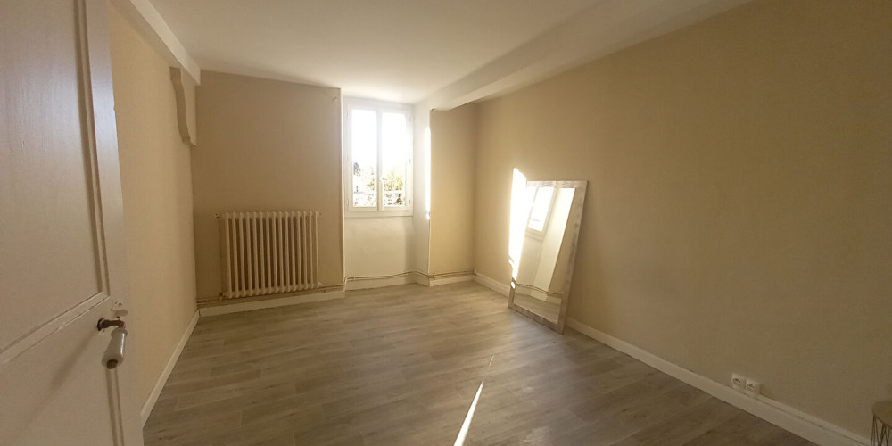 appartement à AMOU (40330)