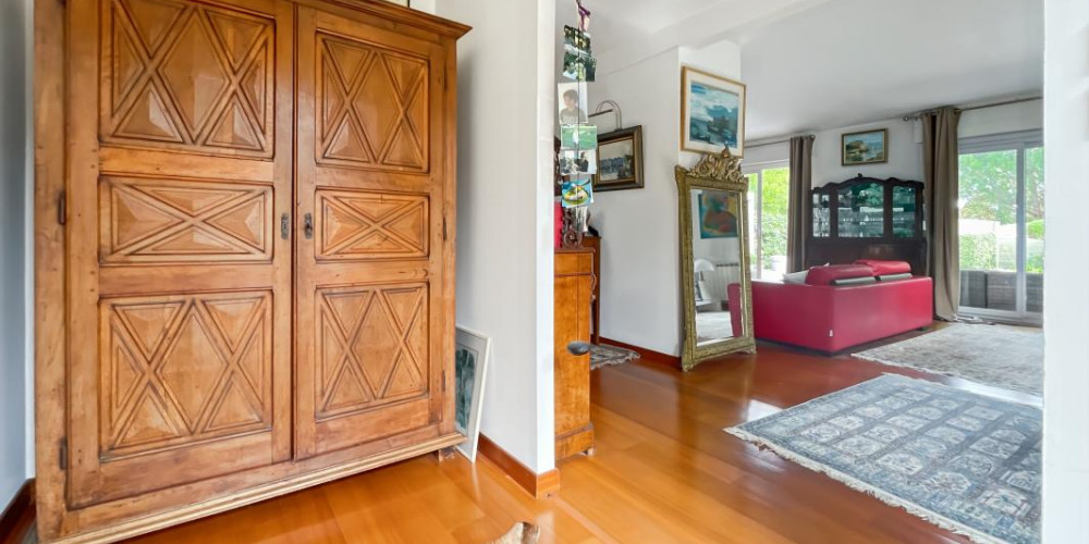 maison à ST PIERRE DU MONT (40280)