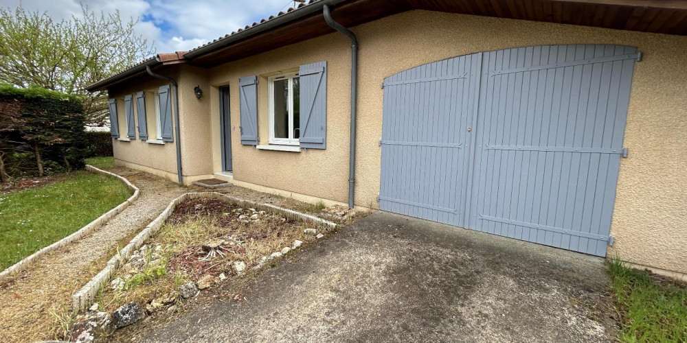 maison à ST PIERRE DU MONT (40280)