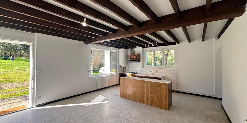 maison à ST PIERRE DU MONT (40280)