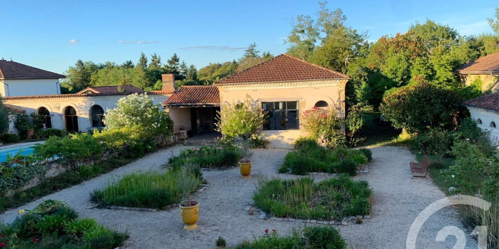 terrain à ST SEVER (40500)