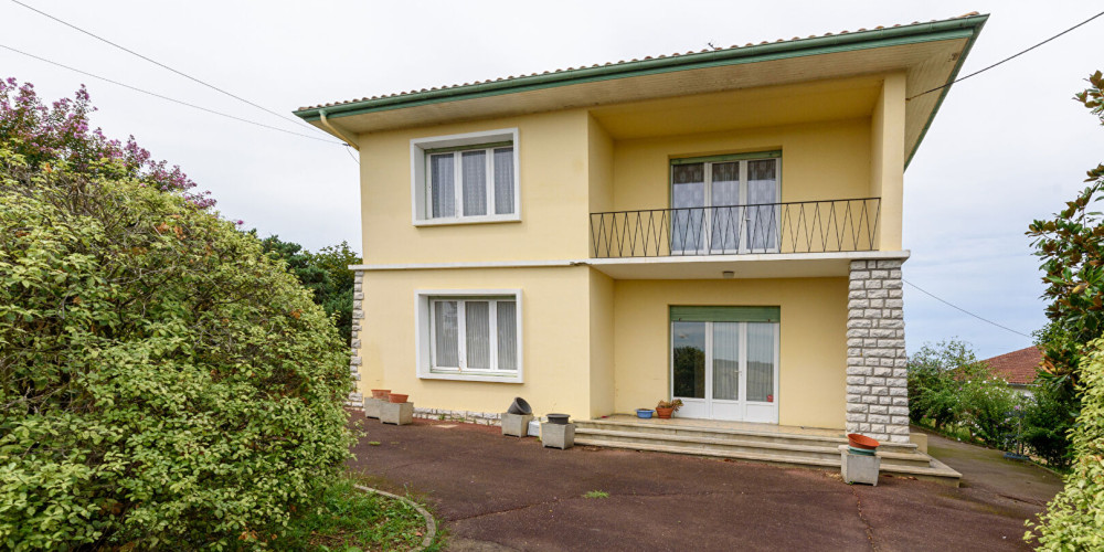 maison à AMOU (40330)