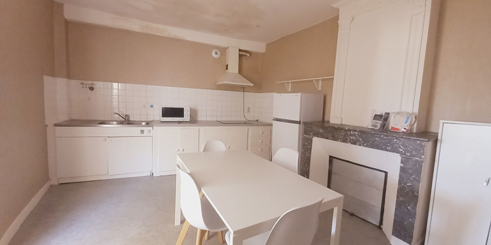 appartement à AMOU (40330)