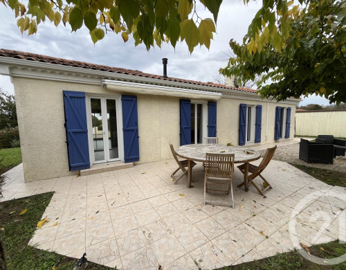 maison  ST PIERRE DU MONT