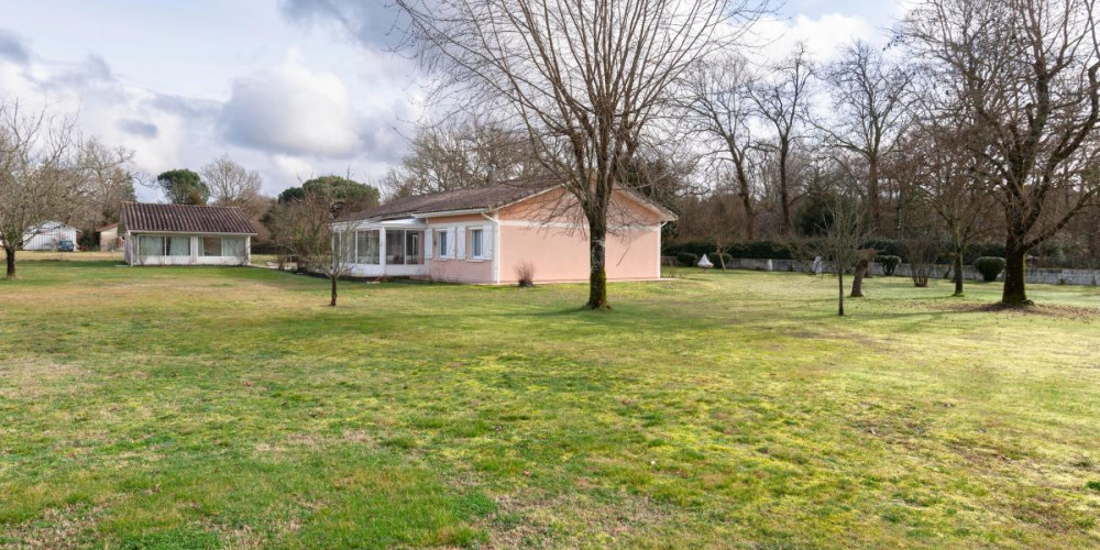 maison à UCHACQ ET PARENTIS (40090)