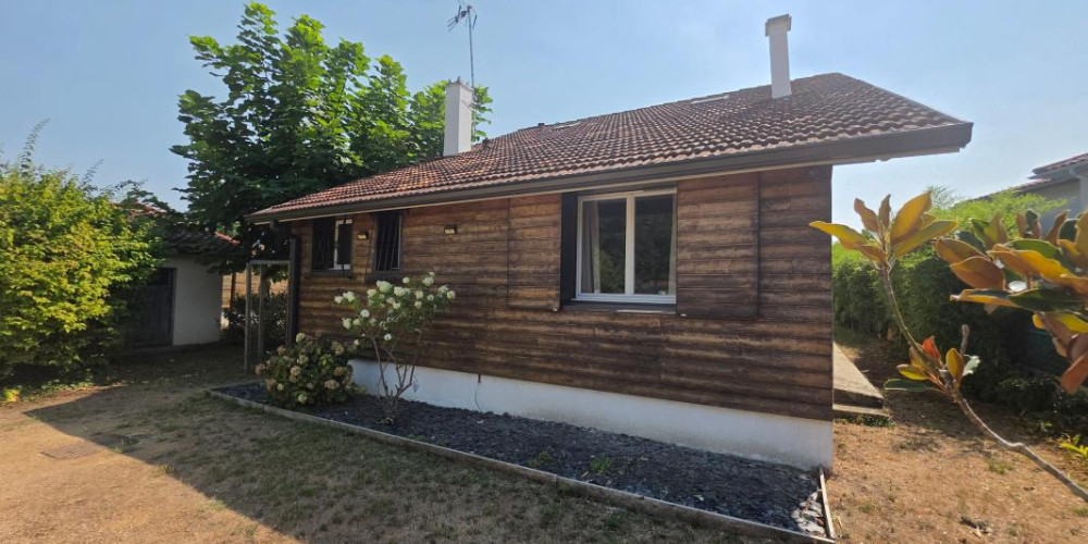 maison à ST PIERRE DU MONT (40280)