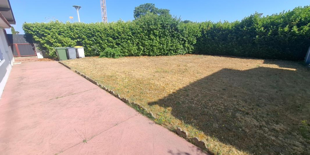 appartement à ST PIERRE DU MONT (40280)
