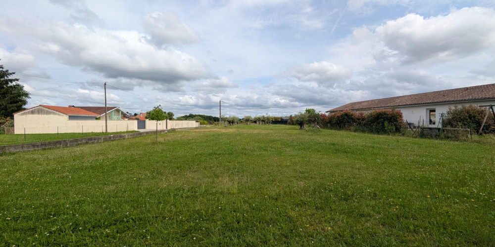 terrain à HAGETMAU (40700)