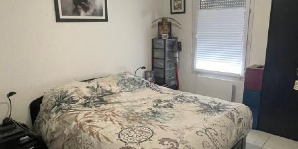 appartement à ST PIERRE DU MONT (40280)