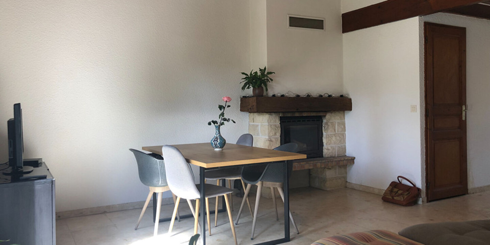appartement à ST PIERRE DU MONT (40280)