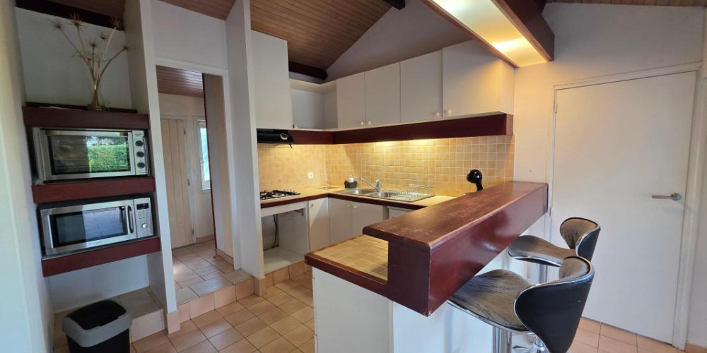 maison à ST PIERRE DU MONT (40280)