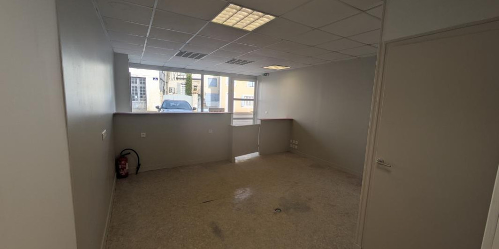 local commercial à ST SEVER (40500)