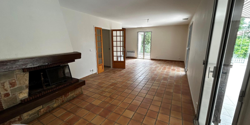 maison à BOUGUE (40090)