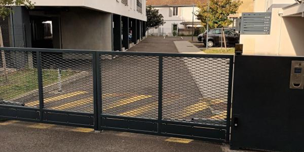 parking à DAX (40100)