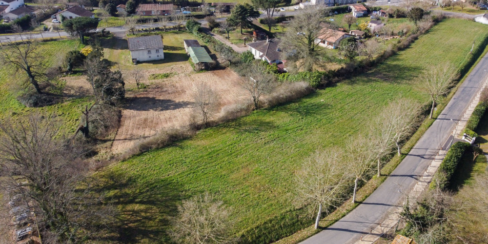 terrain à CAZERES SUR L ADOUR (40270)