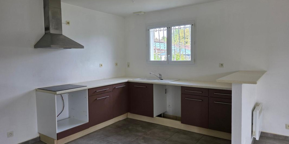 maison à ST PIERRE DU MONT (40280)