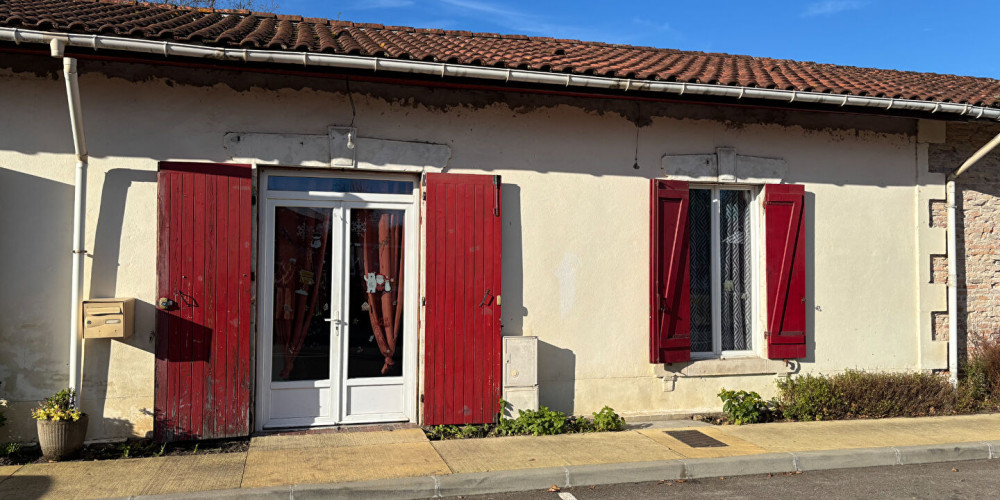 maison à LABOUHEYRE (40210)