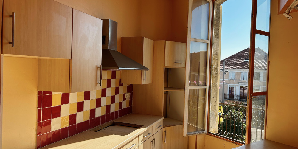 immeuble à HAGETMAU (40700)